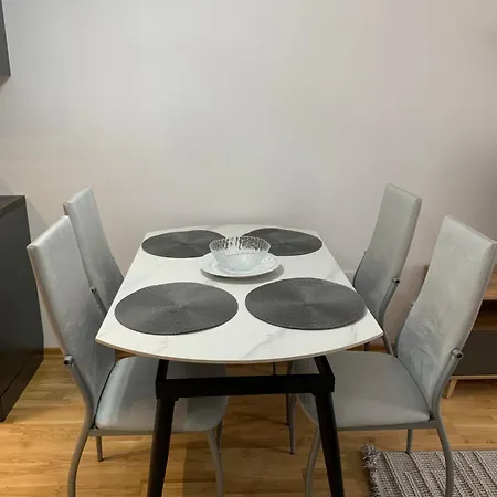 Mountain View Apartment *
